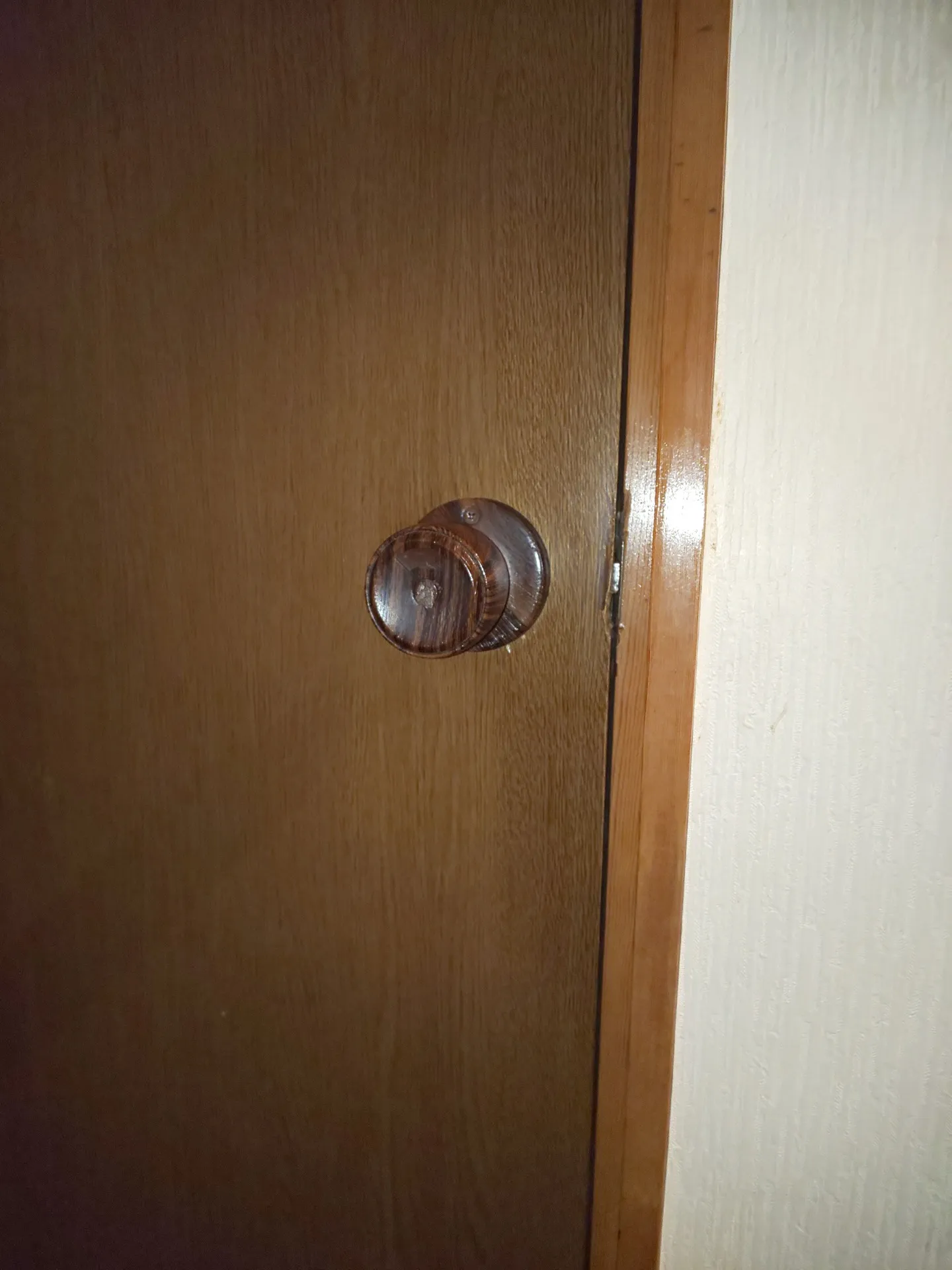 栃木県足利市で戸建てトイレのドアの鍵開け！栃木県の鍵屋ならキーアーク24